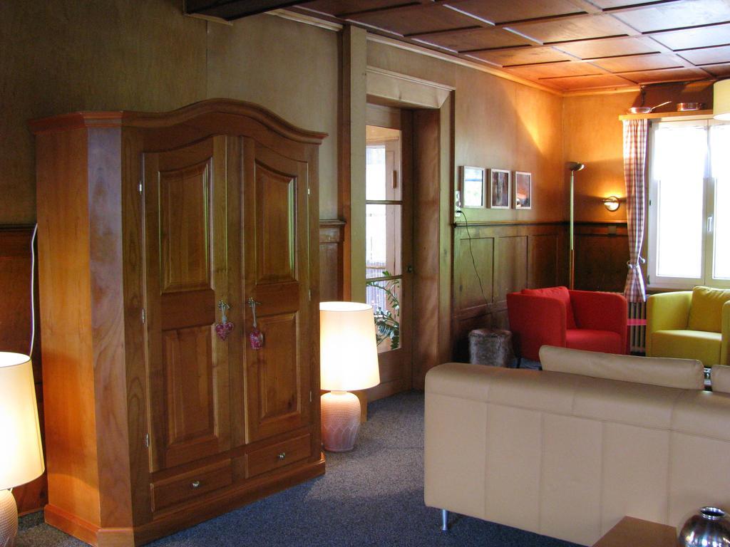 Zimmer & Z'Morgae Schoenenboden Wildhaus Camera foto